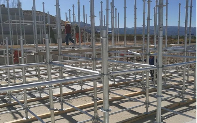 Comparing Ringlock Scaffolding with Traditional Scaffolding Systems